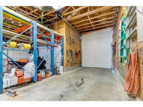 22 Martingrove Mews Ne, Calgary, AB - Indoor Photo Showing Garage