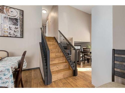 22 Martingrove Mews Ne, Calgary, AB - Indoor