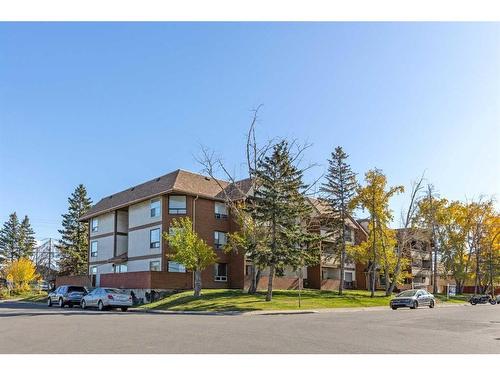 103-1712 38 Street Se, Calgary, AB - Outdoor With Facade