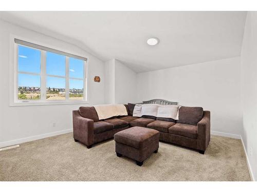 2319 81 Street Sw, Calgary, AB - Indoor Photo Showing Living Room