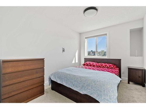 2319 81 Street Sw, Calgary, AB - Indoor Photo Showing Bedroom