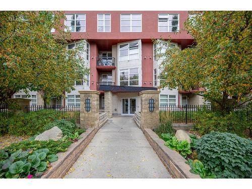 417-315 24 Avenue Sw, Calgary, AB - Outdoor With Balcony With Facade