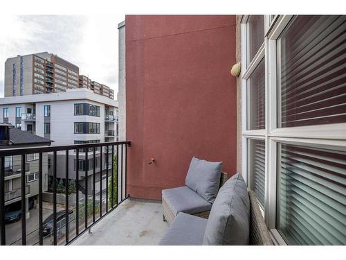 417-315 24 Avenue Sw, Calgary, AB - Outdoor With Balcony With Exterior