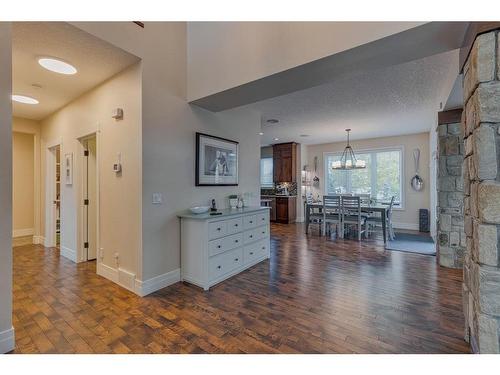 18 Silverado Ranch Way Sw, Calgary, AB - Indoor Photo Showing Living Room