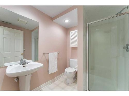 5227 Carney Road Nw, Calgary, AB - Indoor Photo Showing Bathroom