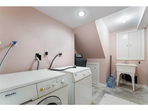 5227 Carney Road Nw, Calgary, AB - Indoor Photo Showing Laundry Room