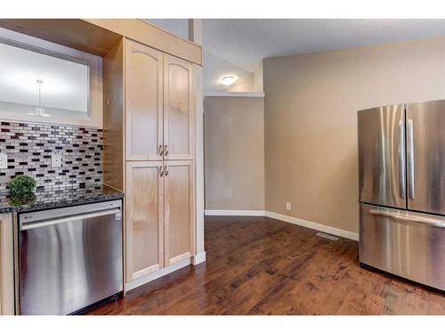 61 Coventry Close Ne, Calgary, AB - Indoor Photo Showing Kitchen