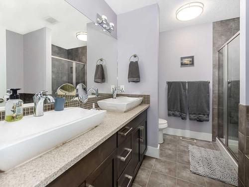 344 Quarry Park Boulevard Se, Calgary, AB - Indoor Photo Showing Bathroom