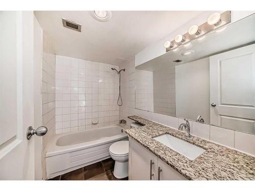 501-1330 15 Avenue Sw, Calgary, AB - Indoor Photo Showing Bathroom