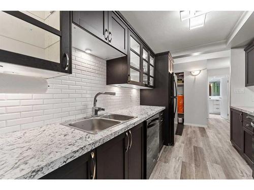 507-111 14 Avenue Se, Calgary, AB - Indoor Photo Showing Kitchen With Double Sink With Upgraded Kitchen