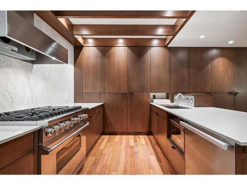 5-2200 Varsity Estates Drive Nw, Calgary, AB - Indoor Photo Showing Kitchen