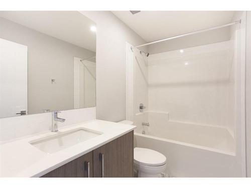 2213-60 Skyview Ranch Road Ne, Calgary, AB - Indoor Photo Showing Bathroom