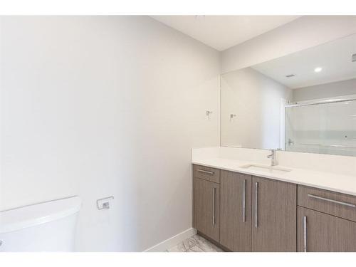 2213-60 Skyview Ranch Road Ne, Calgary, AB - Indoor Photo Showing Bathroom