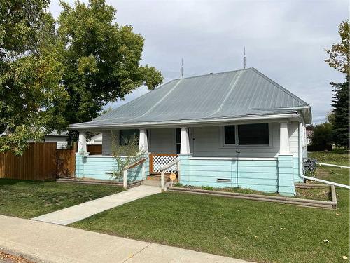 216 4 Avenue South, Vulcan, AB - Outdoor With Deck Patio Veranda