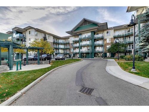 336-3111 34 Avenue Nw, Calgary, AB - Outdoor With Balcony With Facade