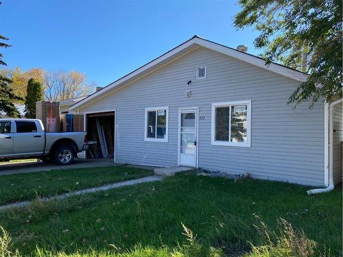 523 1A Avenue East, Brooks, AB - Outdoor