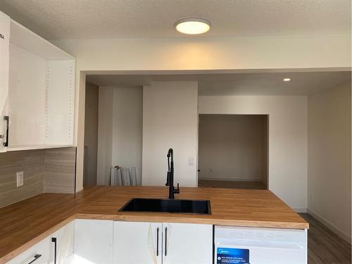 523 1A Avenue East, Brooks, AB - Indoor Photo Showing Kitchen