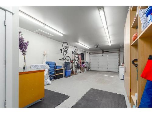 2623 Glenmount Drive Sw, Calgary, AB - Indoor Photo Showing Garage