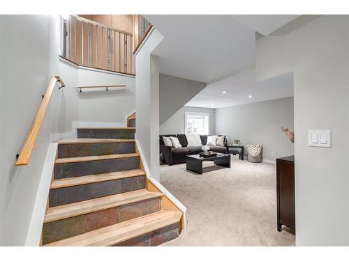 2623 Glenmount Drive Sw, Calgary, AB - Indoor Photo Showing Other Room