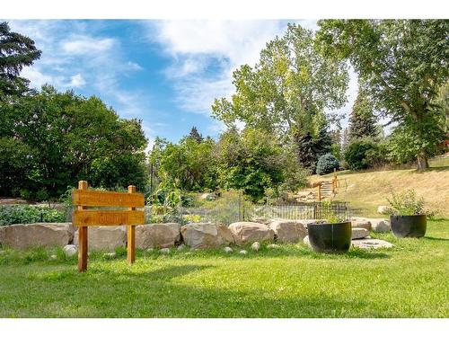 2623 Glenmount Drive Sw, Calgary, AB - Outdoor With Backyard