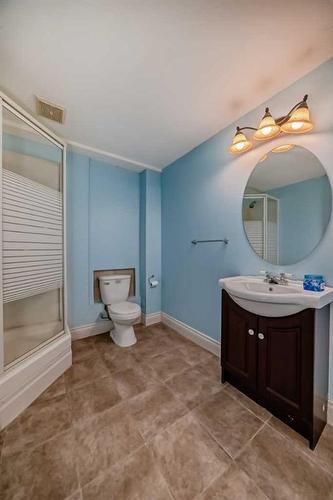 30-75 Templemont Way Ne, Calgary, AB - Indoor Photo Showing Bathroom