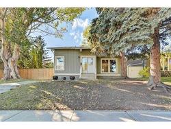 131 Queen Anne Road SE Calgary, AB T2J 4S4