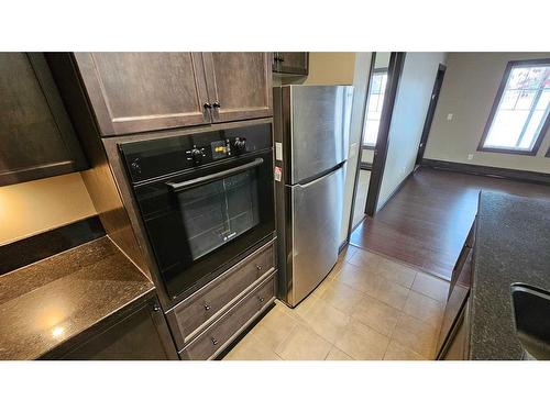 138-30 Royal Oak Plaza Nw, Calgary, AB - Indoor Photo Showing Kitchen