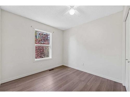 229 Copperpond Landing Se, Calgary, AB - Indoor Photo Showing Other Room