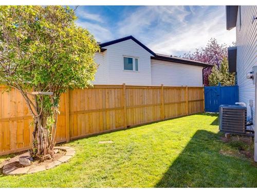 82 Applemead Court Se, Calgary, AB - Outdoor