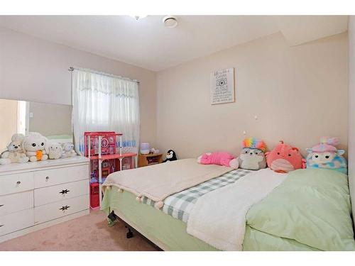 319 16 Street East, Brooks, AB - Indoor Photo Showing Bedroom