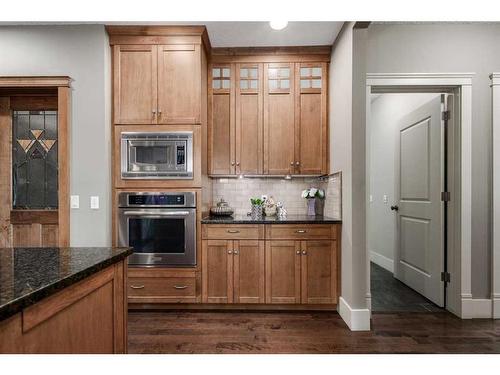 19 Aspen Meadows Manor Sw, Calgary, AB - Indoor Photo Showing Kitchen