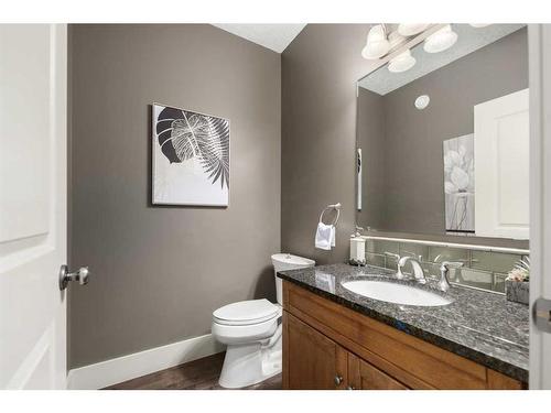 19 Aspen Meadows Manor Sw, Calgary, AB - Indoor Photo Showing Bathroom