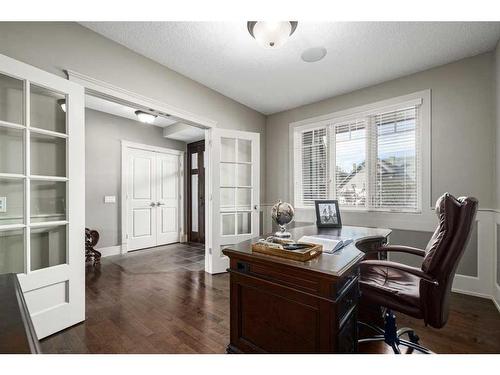 19 Aspen Meadows Manor Sw, Calgary, AB - Indoor Photo Showing Office