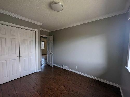 4627 Stanley Road Sw, Calgary, AB - Indoor Photo Showing Other Room