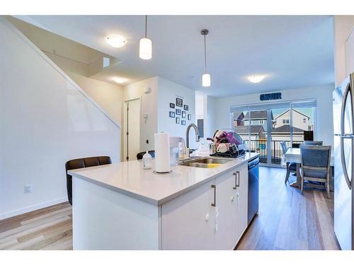 516 South Point Place Sw, Airdrie, AB - Indoor Photo Showing Kitchen