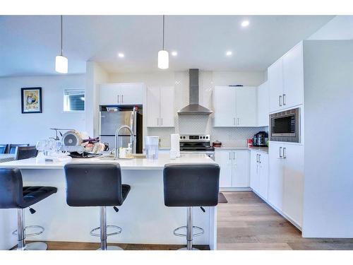 516 South Point Place Sw, Airdrie, AB - Indoor Photo Showing Kitchen