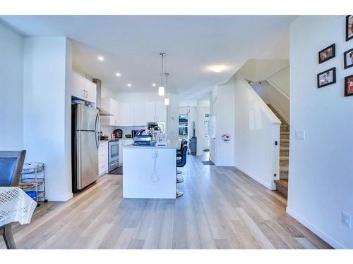 516 South Point Place Sw, Airdrie, AB - Indoor Photo Showing Kitchen