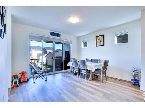 516 South Point Place Sw, Airdrie, AB - Indoor Photo Showing Dining Room