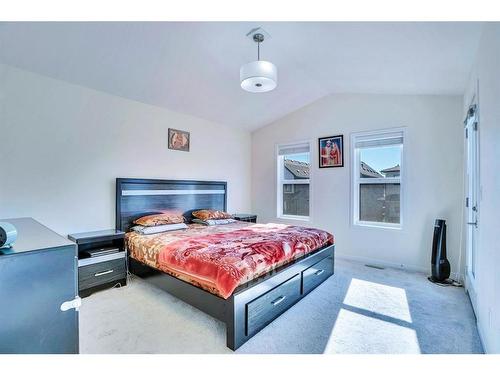 516 South Point Place Sw, Airdrie, AB - Indoor Photo Showing Bedroom