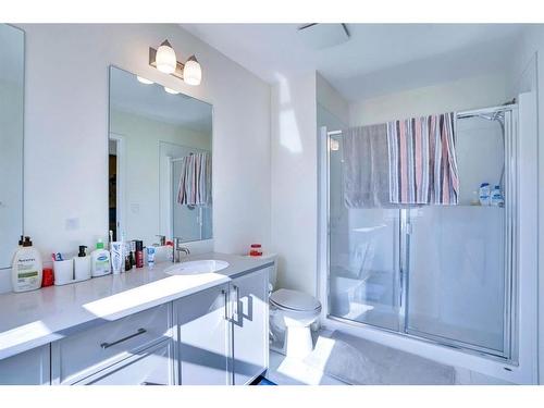 516 South Point Place Sw, Airdrie, AB - Indoor Photo Showing Bathroom