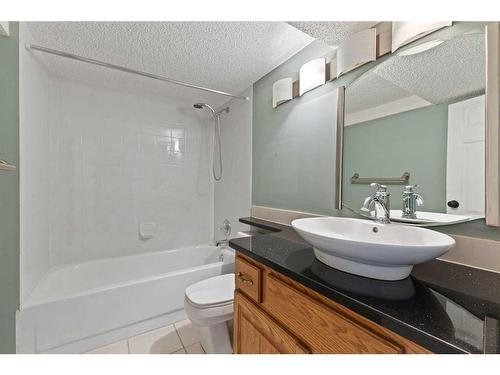 15 Suncastle Place Se, Calgary, AB - Indoor Photo Showing Bathroom