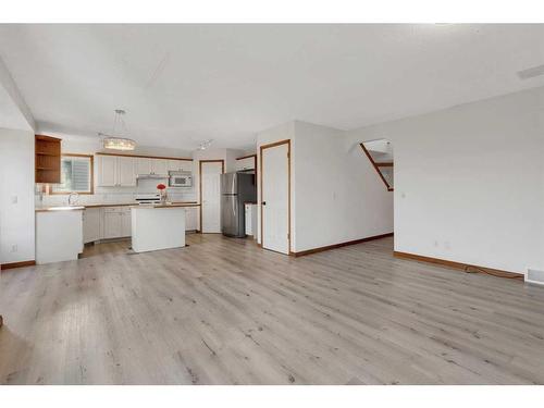 176 Panorama Hills Place Nw, Calgary, AB - Indoor Photo Showing Kitchen