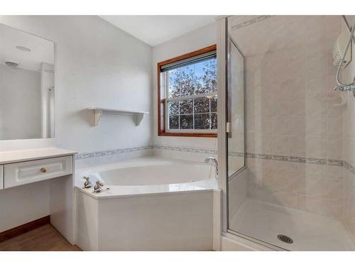 176 Panorama Hills Place Nw, Calgary, AB - Indoor Photo Showing Bathroom