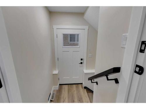 305 34 Avenue Ne, Calgary, AB - Indoor Photo Showing Other Room