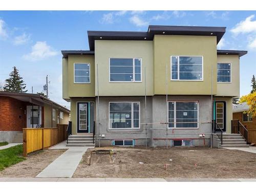 307 34 Avenue Ne, Calgary, AB - Outdoor With Facade