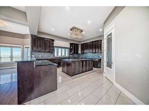 52-26534 Township Road 384, Rural Red Deer County, AB - Indoor Photo Showing Kitchen