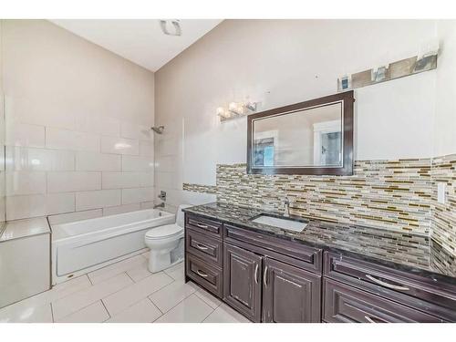 52-26534 Township Road 384, Rural Red Deer County, AB - Indoor Photo Showing Bathroom