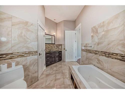 52-26534 Township Road 384, Rural Red Deer County, AB - Indoor Photo Showing Bathroom