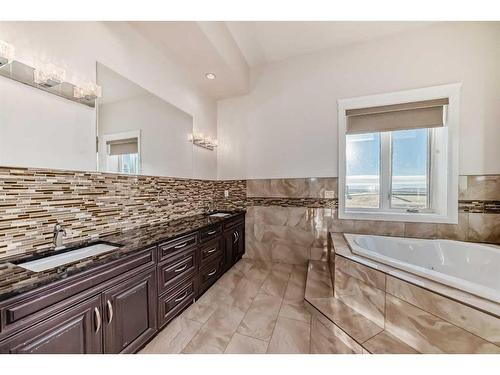 52-26534 Township Road 384, Rural Red Deer County, AB - Indoor Photo Showing Bathroom