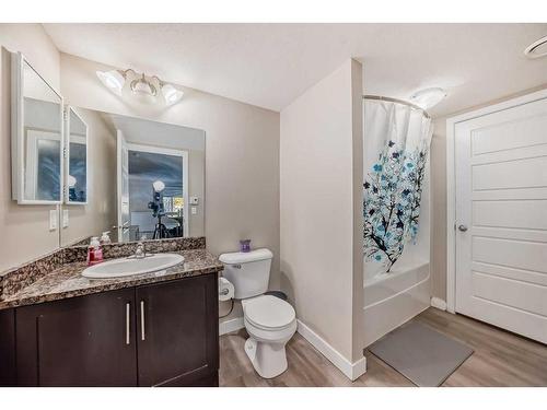 4101-2781 Chinook Winds Drive Sw, Airdrie, AB - Indoor Photo Showing Bathroom